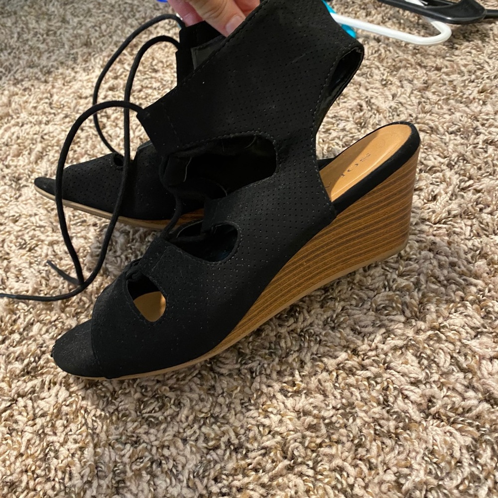 Sandals - Picture 5 of 5
